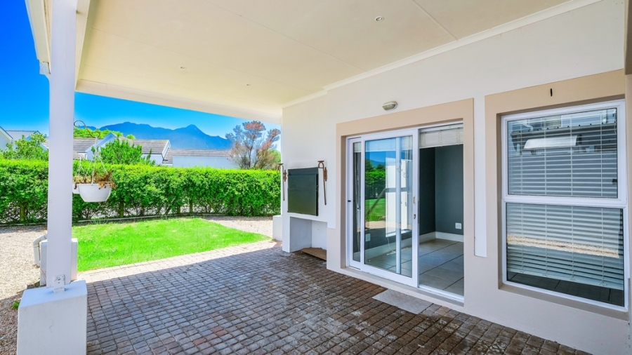 To Let 3 Bedroom Property for Rent in Kingswood Golf Estate Western Cape